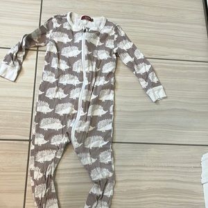 Milk barn Hedgehog Pajamas 2-3t